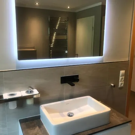 Moselschoen アパート ブローデンバッハ