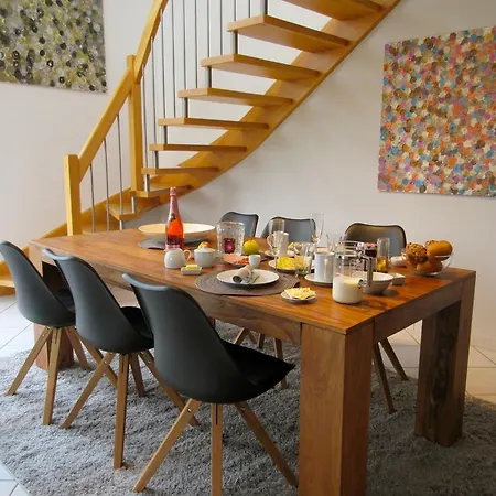 アパート Moselschoen ブローデンバッハ